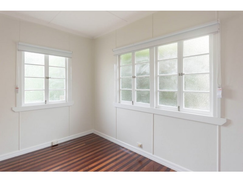 358 Nursery Road, Holland Park QLD 4121