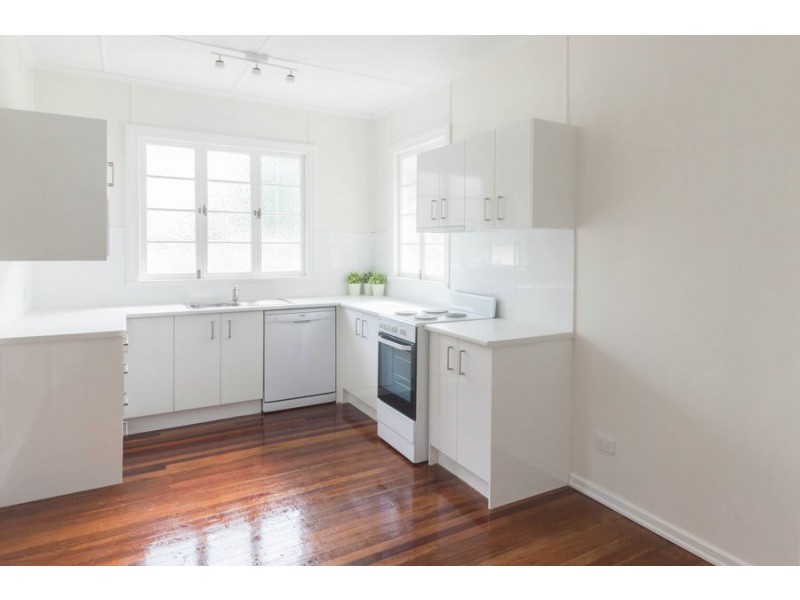 358 Nursery Road, Holland Park QLD 4121