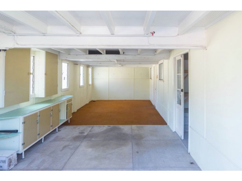 358 Nursery Road, Holland Park QLD 4121