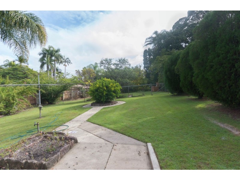 358 Nursery Road, Holland Park QLD 4121