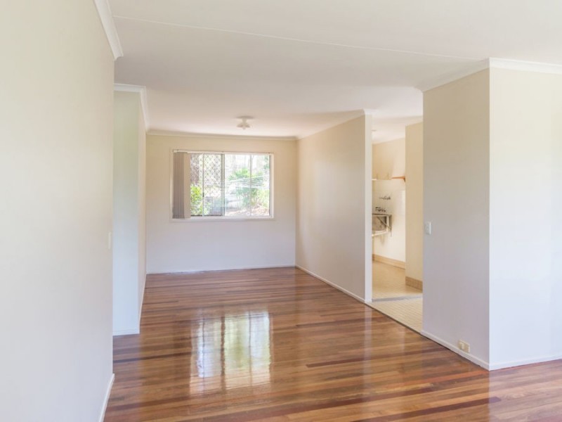 26 Tones Road, Mansfield QLD 4122