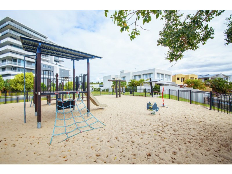 409/15 Compass Drive, Biggera Waters QLD 4216