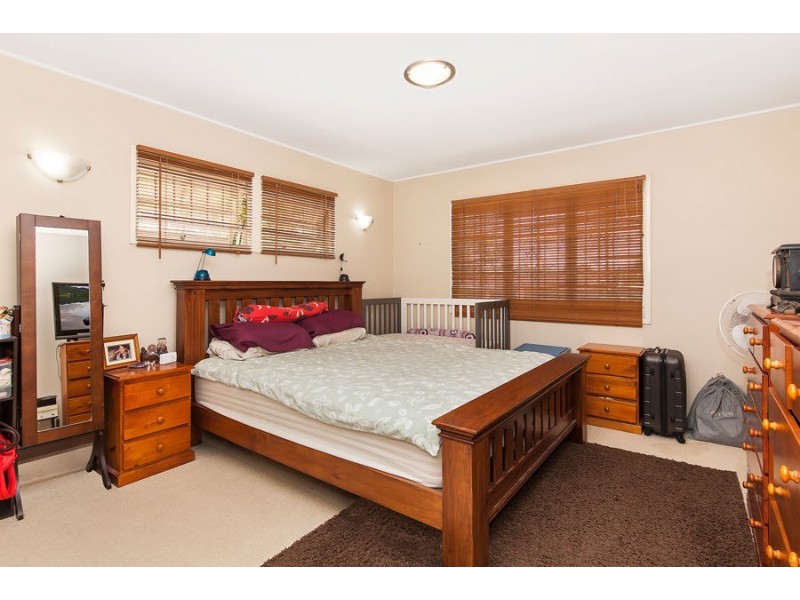 30 Amsterdam Street, Wishart QLD 4122