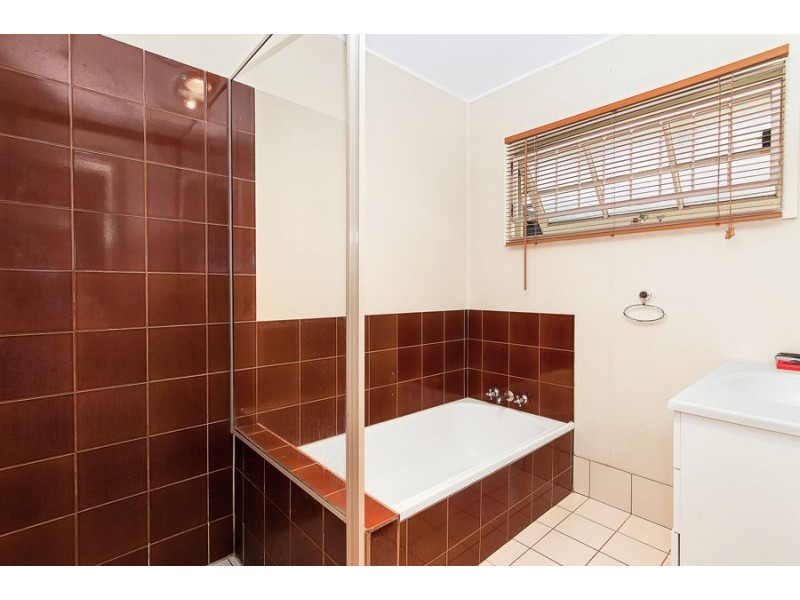 30 Amsterdam Street, Wishart QLD 4122