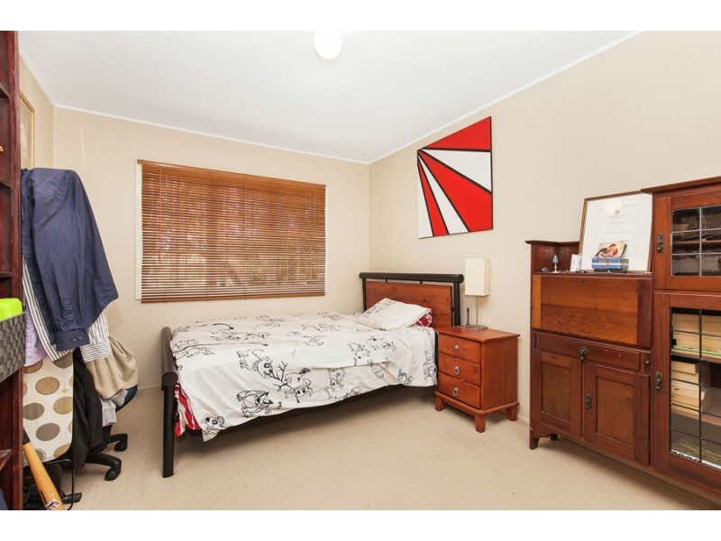 30 Amsterdam Street, Wishart QLD 4122