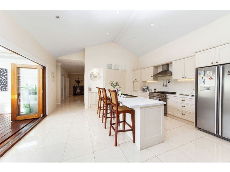 7 St George Court, Wishart QLD 4122