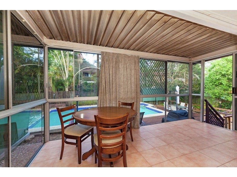 20 Handon Street, Mansfield QLD 4122