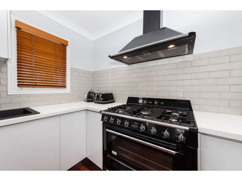 366 Nursery Road, Holland Park QLD 4121