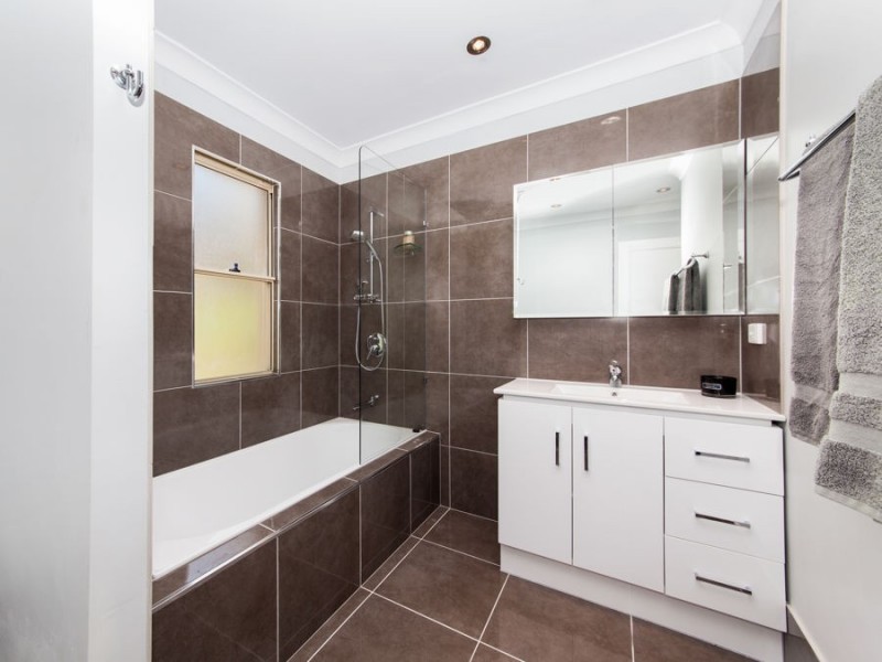 366 Nursery Road, Holland Park QLD 4121