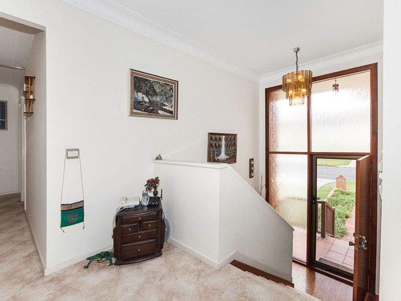 4 Colington Street, Mansfield QLD 4122