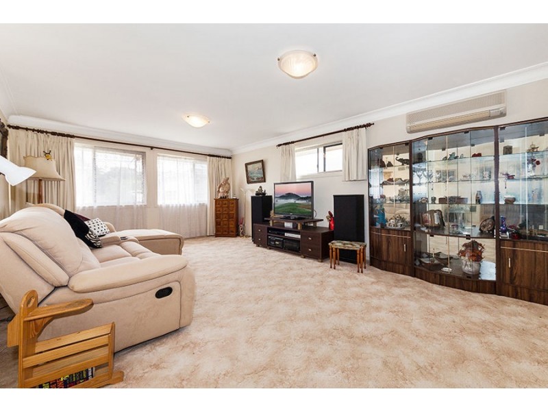 4 Colington Street, Mansfield QLD 4122