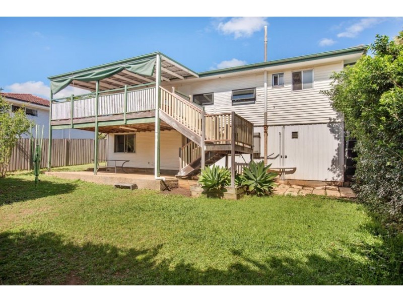 94 Mingera Street, Mansfield QLD 4122