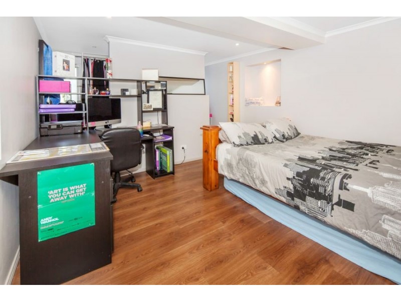 94 Mingera Street, Mansfield QLD 4122