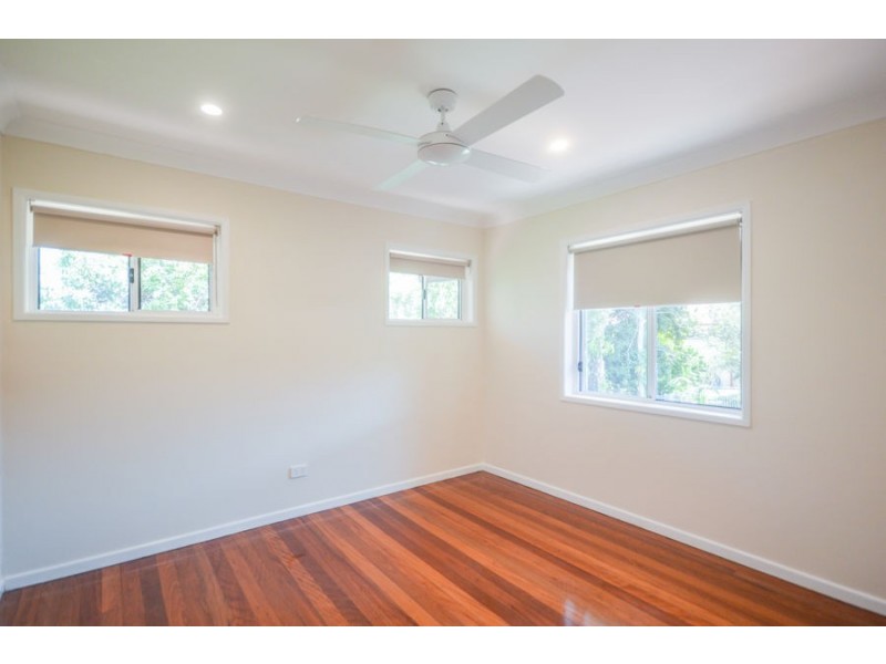 218 Broadwater Road, Mansfield QLD 4122