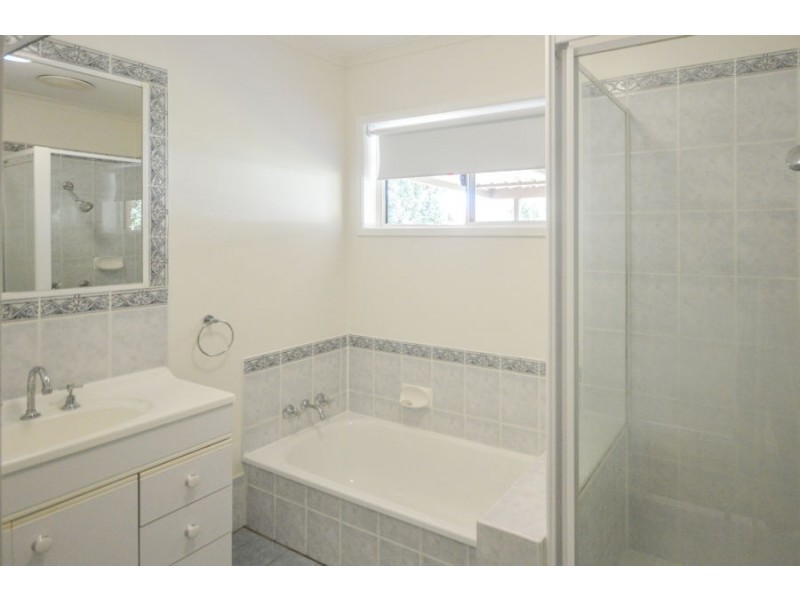 218 Broadwater Road, Mansfield QLD 4122