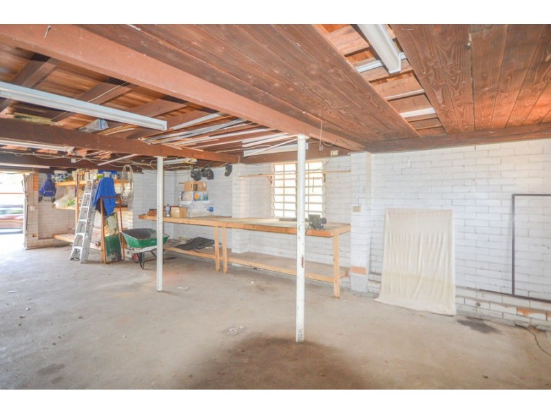 218 Broadwater Road, Mansfield QLD 4122