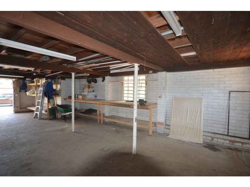 218 Broadwater Road, Mansfield QLD 4122