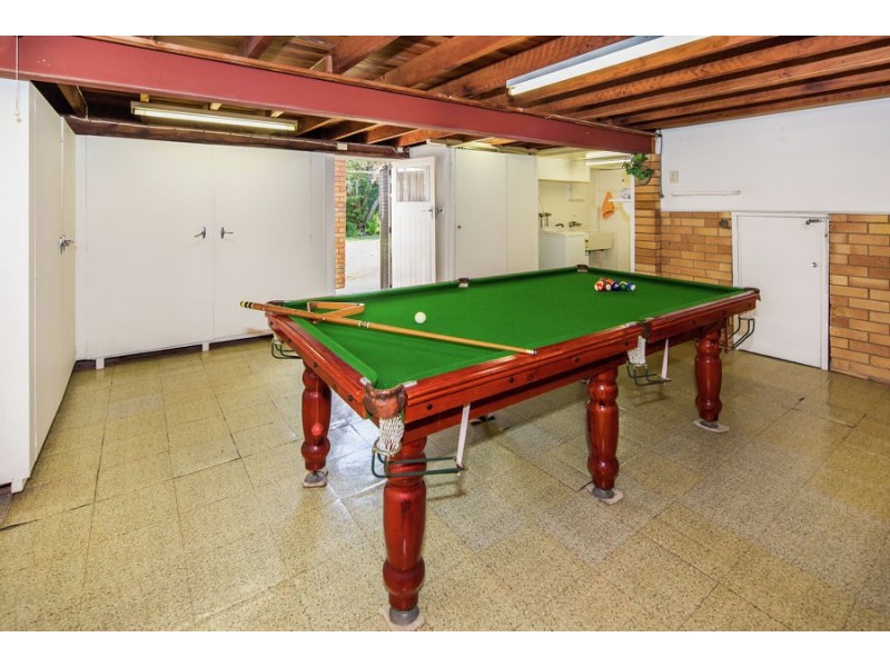 8 Dirkala Street, Mansfield QLD 4122