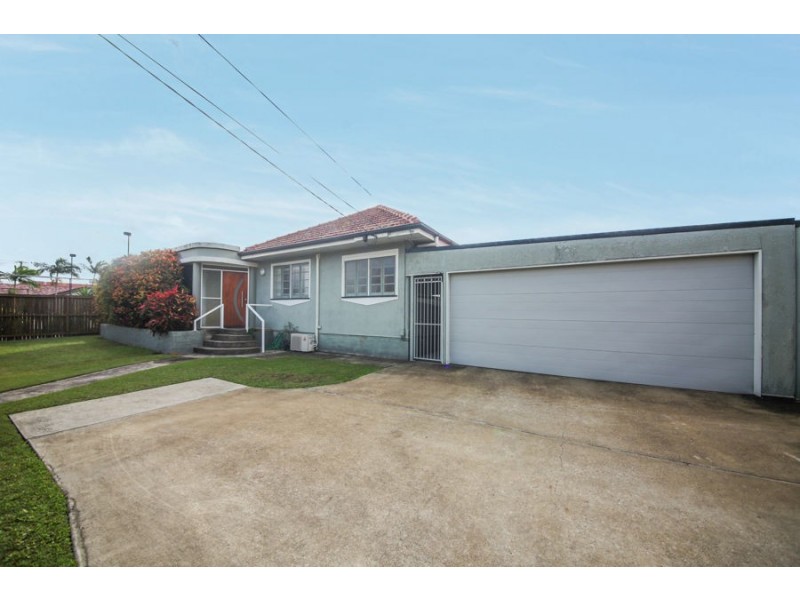 320 Stanley Road, Carina QLD 4152