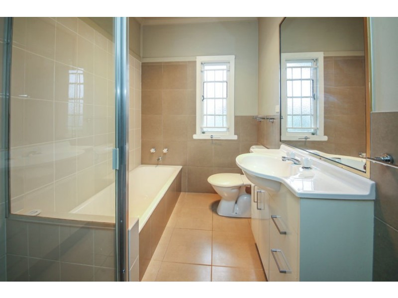 320 Stanley Road, Carina QLD 4152