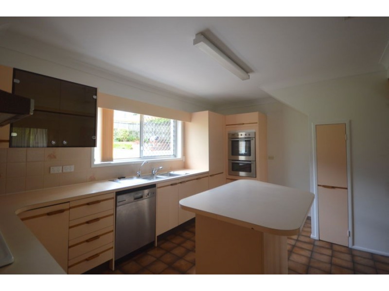 5 Montreal Street, Wishart QLD 4122