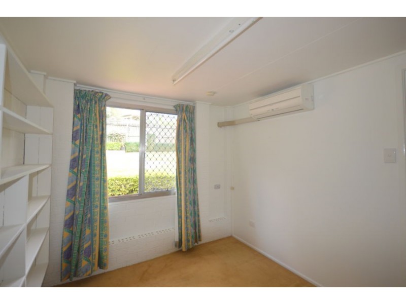 5 Montreal Street, Wishart QLD 4122