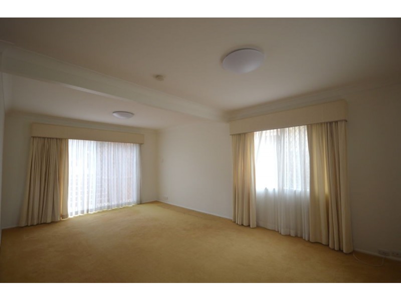 5 Montreal Street, Wishart QLD 4122