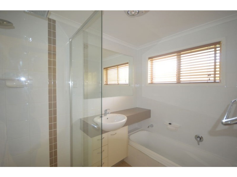 5 Montreal Street, Wishart QLD 4122