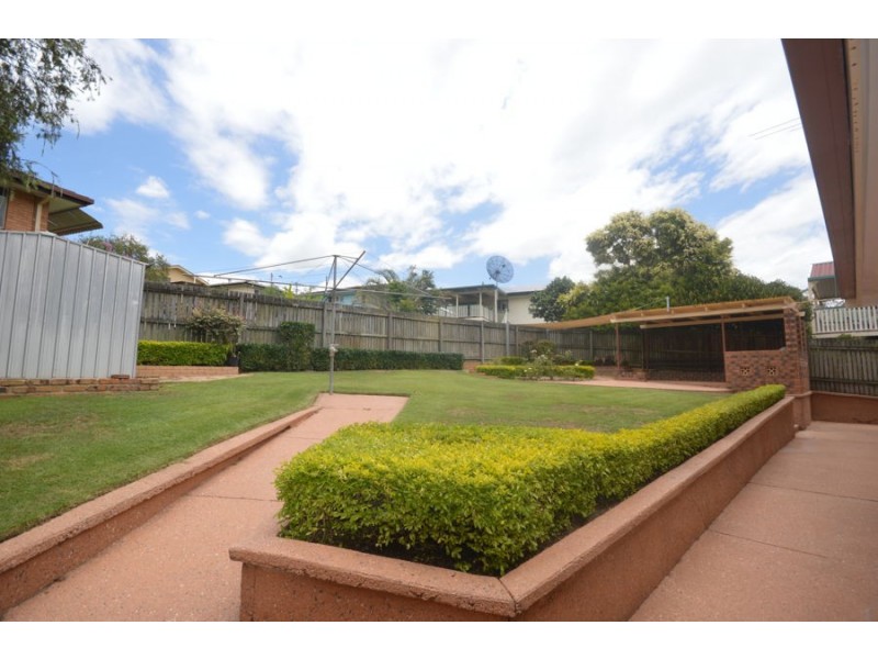 5 Montreal Street, Wishart QLD 4122