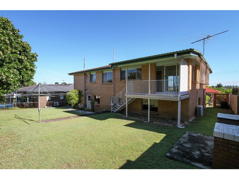 26 Tandanya Street, Mansfield QLD 4122