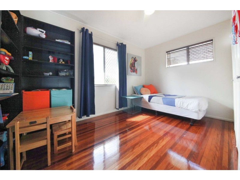 10 Dallin Street, Wishart QLD 4122