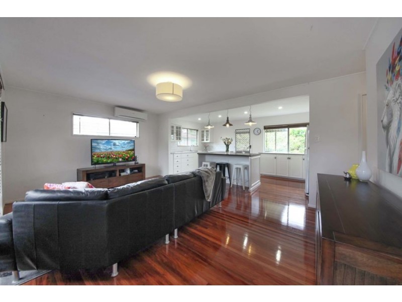 10 Dallin Street, Wishart QLD 4122