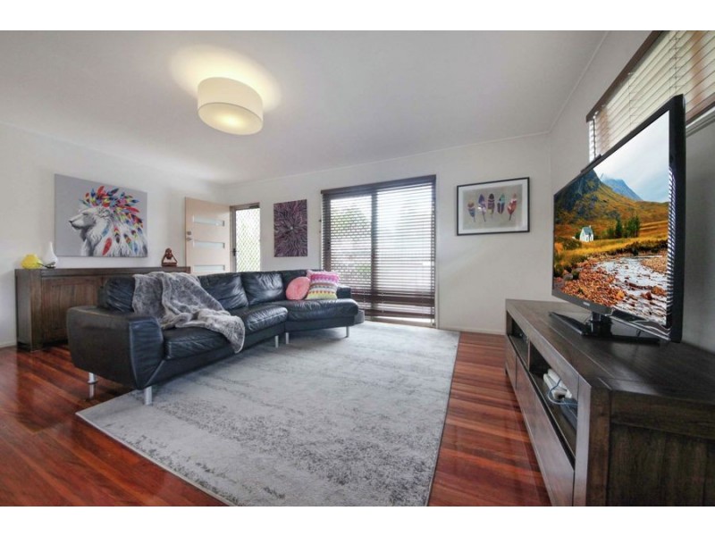 10 Dallin Street, Wishart QLD 4122