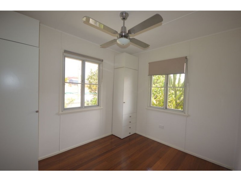 8 Roby Street, Wynnum QLD 4178