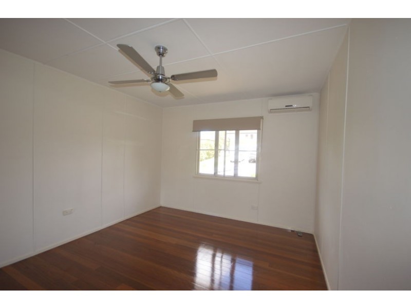8 Roby Street, Wynnum QLD 4178