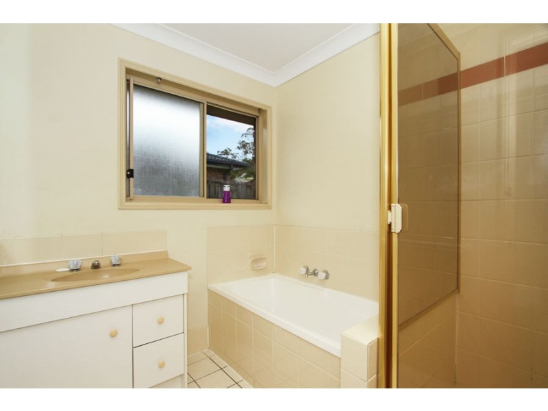 48 Davis Cup Court, Oxenford QLD 4210