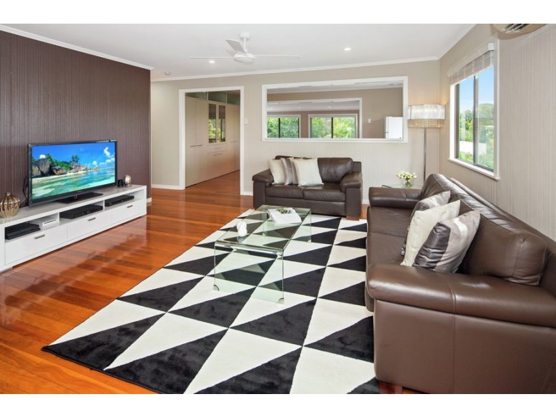 26 Pareena Crescent, Mansfield QLD 4122