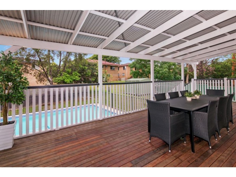 67 Greenmeadow Road, Mansfield QLD 4122