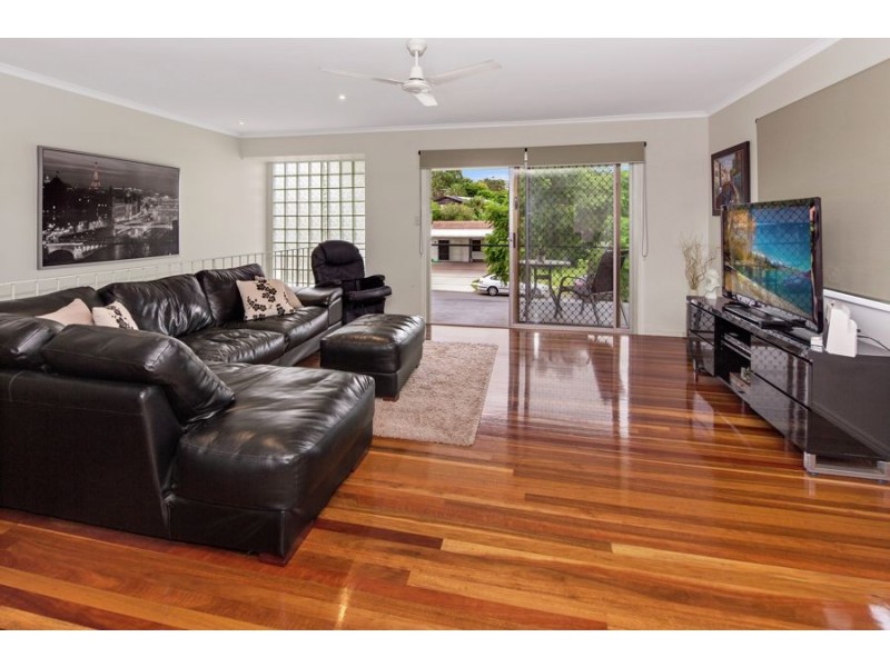 67 Greenmeadow Road, Mansfield QLD 4122