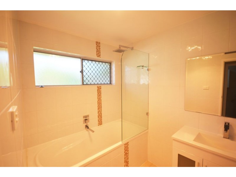 37 Lilyvale Street, Mansfield QLD 4122