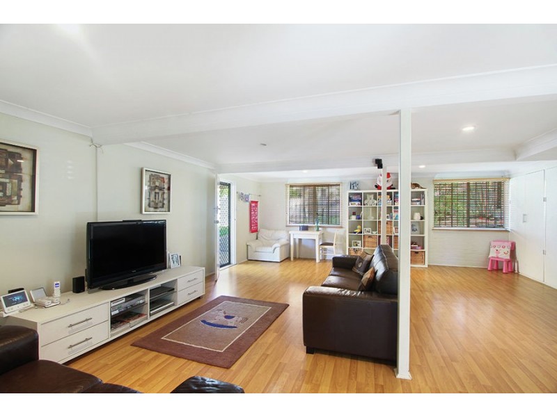 23 Danina Street, Mansfield QLD 4122