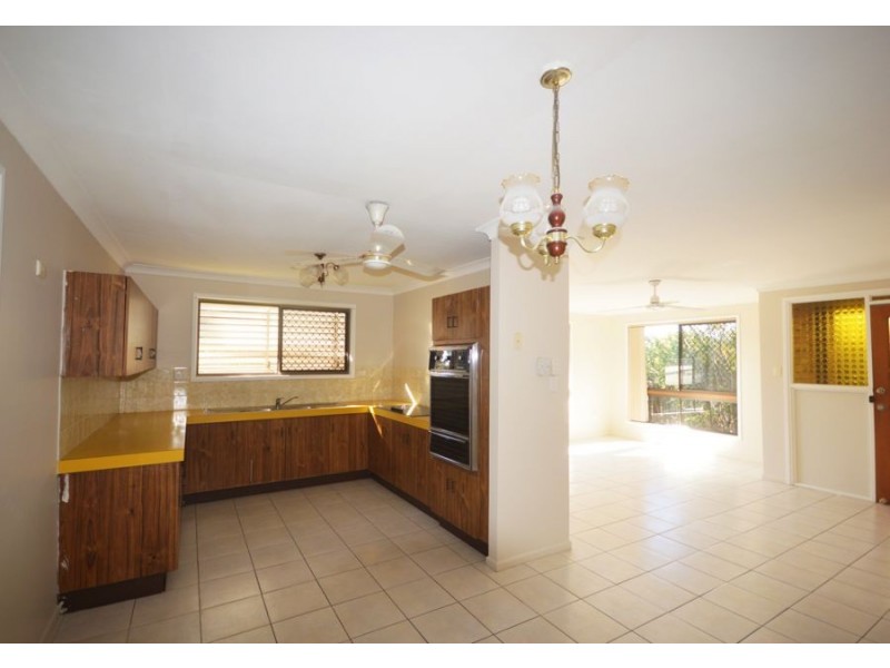 1 Ham Road, Mansfield QLD 4122