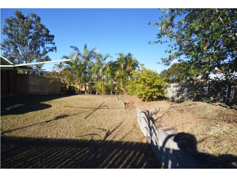 1 Ham Road, Mansfield QLD 4122