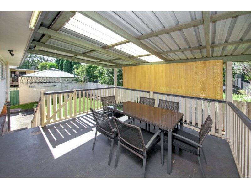 88 Pareena Crescent, Mansfield QLD 4122