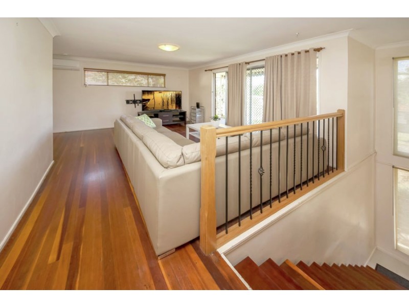 88 Pareena Crescent, Mansfield QLD 4122