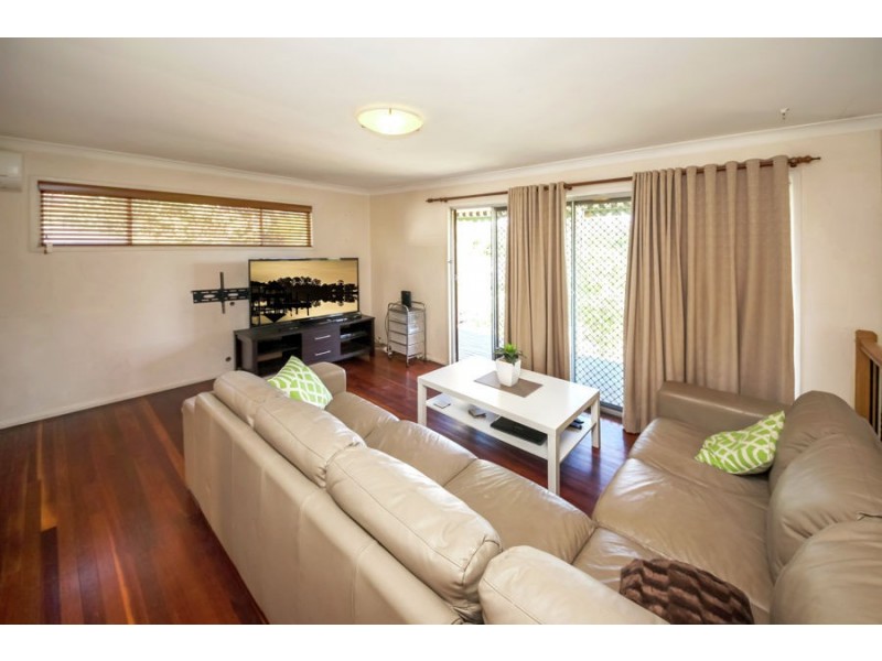 88 Pareena Crescent, Mansfield QLD 4122