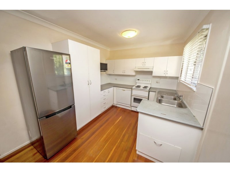 88 Pareena Crescent, Mansfield QLD 4122