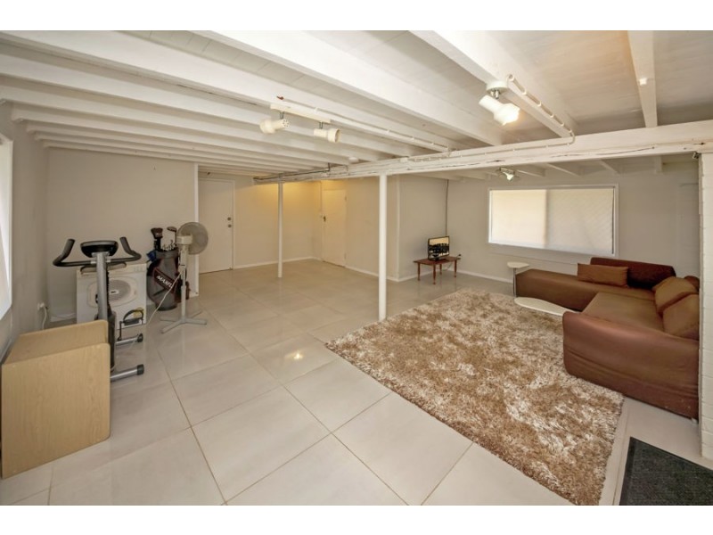 88 Pareena Crescent, Mansfield QLD 4122