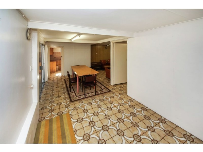 214 Broadwater Road, Mansfield QLD 4122