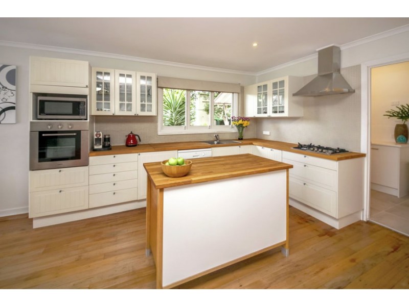 49 Luprena Street, Mansfield QLD 4122